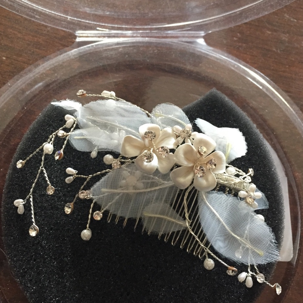 Wedding hair comb